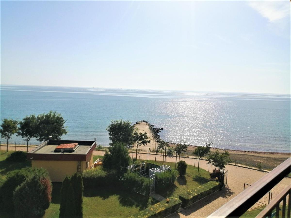 Apartament Aheloy Buitenkant foto